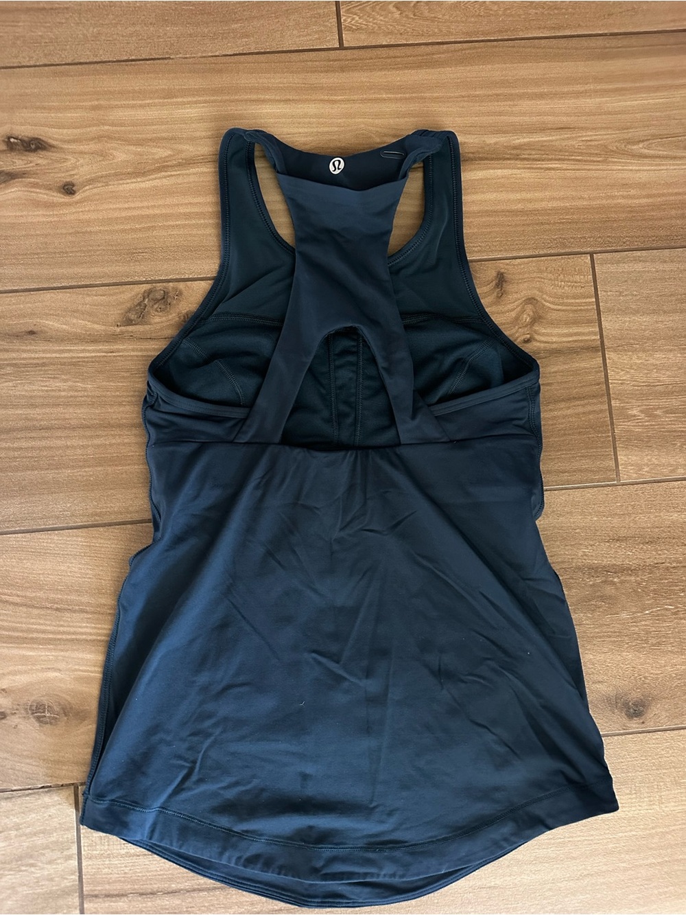 lululemon tank with built in bra and cell phone pocket